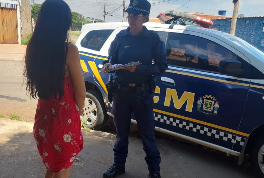 Prefeitura de Goiânia fortalece enfrentamento à violência contra as mulheres com Patrulha Mulher Mais Segura e Botão de Pânico: objetivo é reforçar a proteção, uma vez que muitas mulheres têm suas medidas protetivas violadas pelo agressor (Foto: GCM)