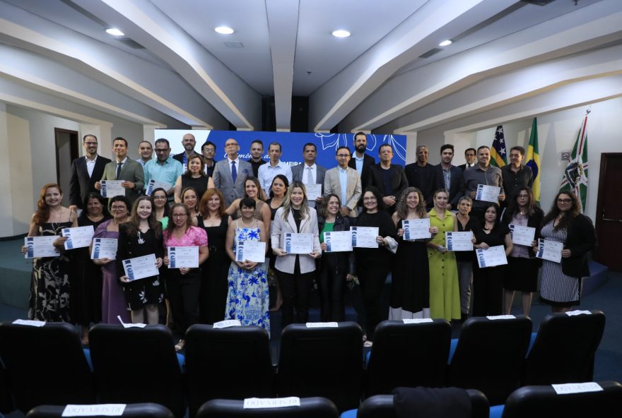 Emoção marca cerimônia de encerramento da primeira turma da Escola de Governo de Goiás. (Fotos: Ednan Ferreira)