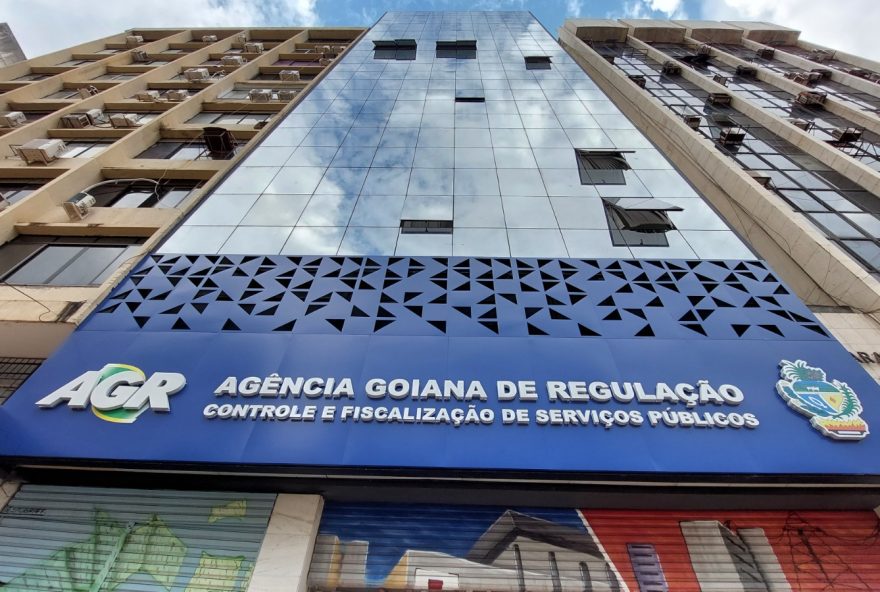 Legenda:
Interessados em negociar débitos podem procurar a sede da AGR ou entrar em contato por telefone/internet_
Fotos: AGR