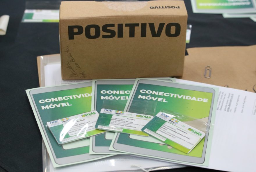 Programa Conectividade Móvel: mais de 410 mil chips e 28 mil tablets foram distribuídos em todo o estado pelo Governo de Goiás. (Fotos: Seduc)