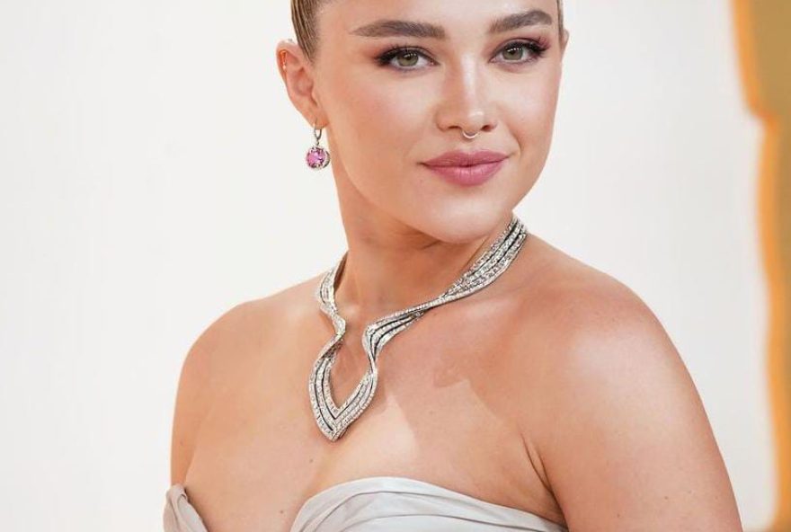 Florence Pugh dorme durante gravações de  cenas quentes. Foto: Instagram