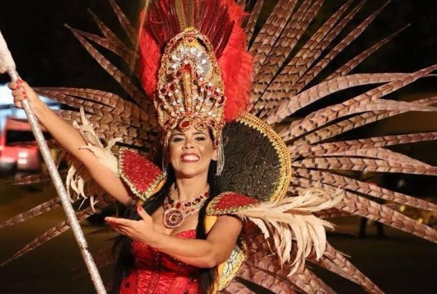 Prefeitura promove “Goiânia Tem Carnaval”, de 8 a 13 de fevereiro, com shows, encontro de blocos e desfiles de escolas de samba: eventos gratuitos ocorrem na Praça Cívica, Estação Ferroviária, Teatro Goiânia Ouro, Praça Tamandaré, Cepal do Setor Sul e nas quadras das escolas de samba
(Fotos:Divulgação/Secult)