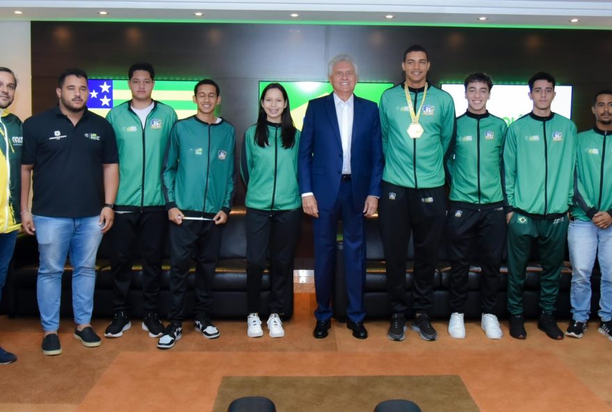 Governador Ronaldo Caiado durante encontro com lutadores goianos: “Projetos permitem que nossos atletas treinem e se aperfeiçoem para competir mundialmente” (Fotos: Rômullo Carvalho)