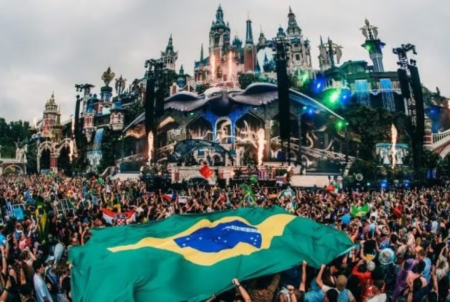 O Tomorrowland, maior festival de música eletrônica do mundo, divulgou na quarta-feira,17, a programação para a edição brasileira de 2024.
(Foto: Divulgação)