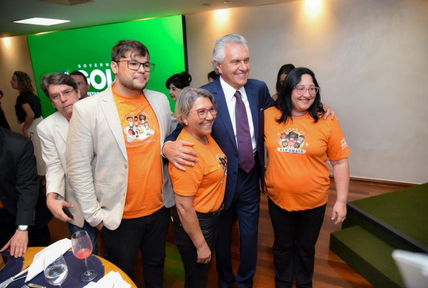 Caiado aponta resultados positivos do programa de alfabetização AlfaMais nos municípios goianos. (Fotos: Hegon Corrêa e Rômulo Carvalho)