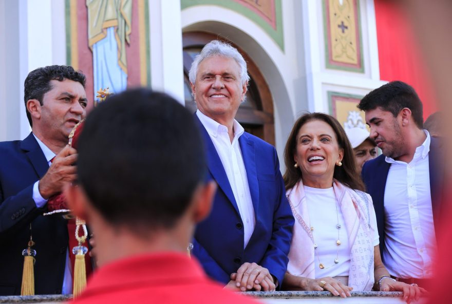 Caiado e Gracinha participam das festividades em Jaraguá: valorização da tradição. (Fotos: André Saddi e Romullo Carvalho)