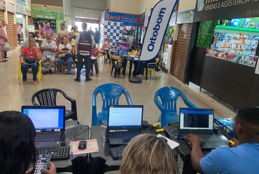 A “Caravana do Emprego” percorre a cidade nas terças-feiras do mês de maio. (Foto: Sedec)