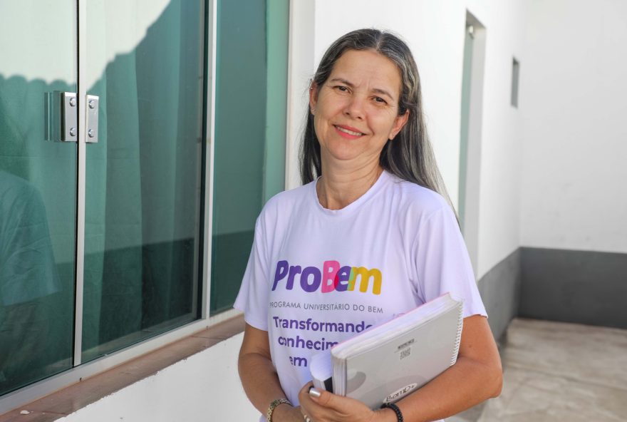 Aos 52 anos, Sandra Rodrigues Martins e Silva realiza o sonho de ingressar no ensino superior no curso de Enfermagem por meio do ProBem. (Fotos: Aline Cabral)