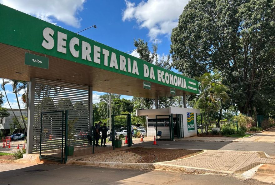 Programa do Governo de Goiás, por meio da Secretaria da Economia, oferece desconto de até 99% para pagamento à vista. (Fotos: Secretaria da Economia)