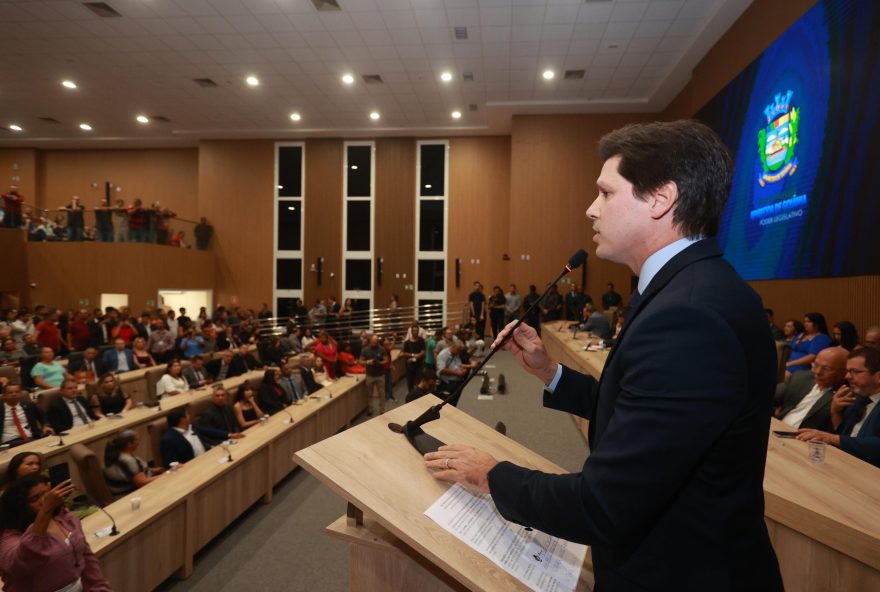 Daniel Vilela inaugura, ao lado do presidente da Câmara de Vereadores, nova sede do Poder Legislativo de Aparecida de Goiânia. (Fotos: André Costa)