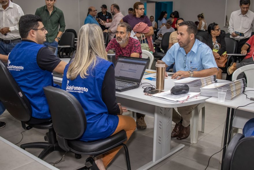 Empresária Genicleide França inaugurou uma loja de roupas em Caldas Novas com o crédito da GoiásFomento. (Foto: André César)