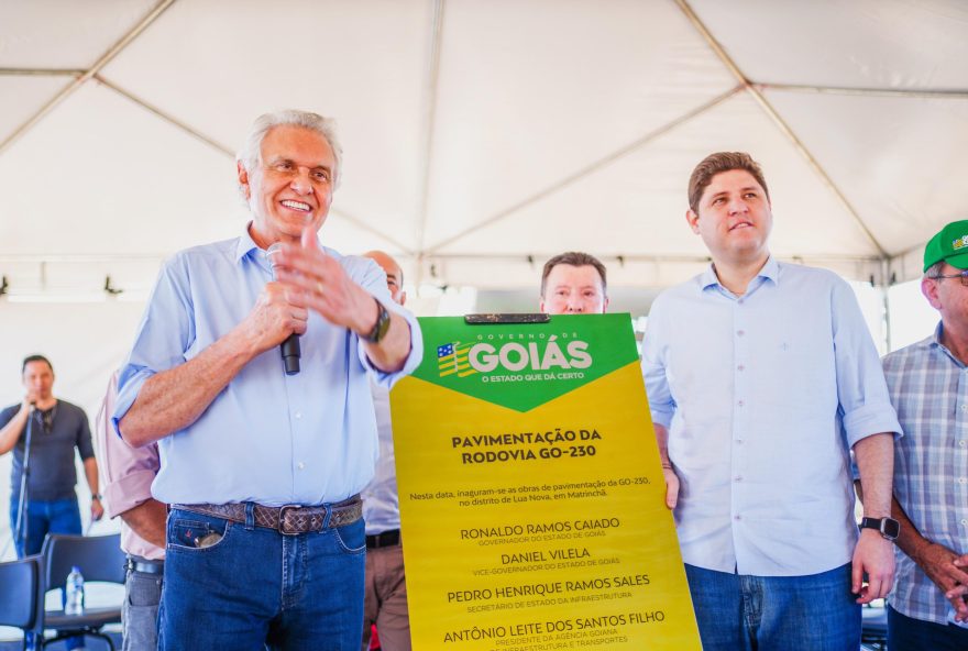 Governador Ronaldo Caiado durante inauguração de trecho da GO-230, entre o entroncamento da GO-070 e o distrito de Lua Nova, em Matrinchã. (Fotos: Hegon Corrêa)