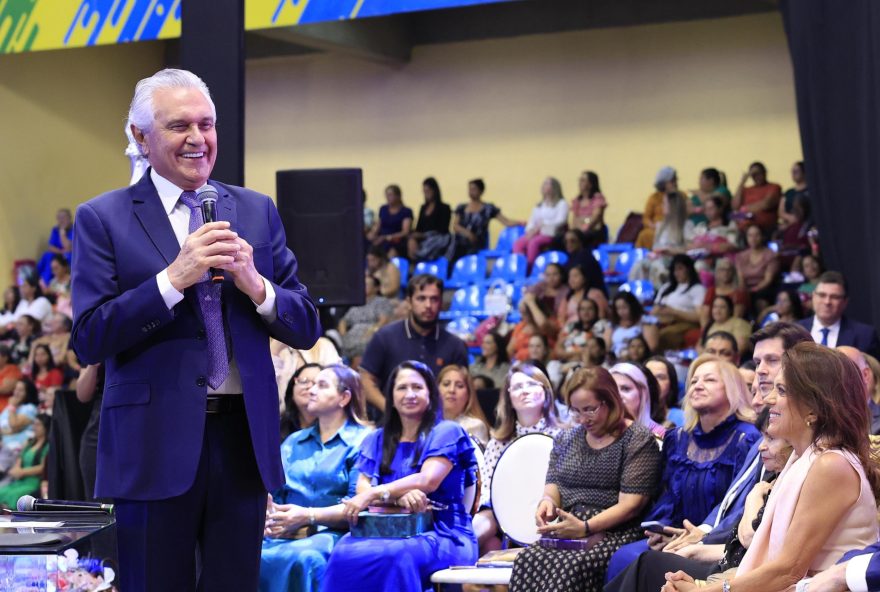 Governador Ronaldo Caiado e primeira-dama Gracinha Caiado durante Confederação de Irmãs Beneficentes Evangélicas Nacional das Assembleias de Deus - Ministério de Madureira, no Goiânia Arena. (Fotos: Walter Folador e Adalberto Ruchelle)