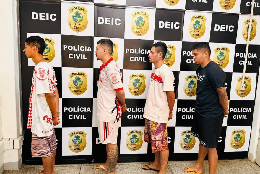 Vítima voltavam de um jogo do Goiás quando foram surpreendidos pelo quarteto, que os agrediu. (Foto: Reprodução/Polícia Civil)