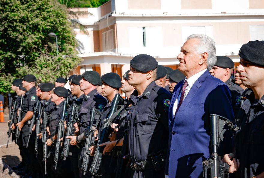 Governador Ronaldo Caiado e primeira-dama Gracinha Caiado recebem os integrantes da 21ª turma do COR e a cúpula da segurança pública de Goiás. (Fotos: Romullo Carvalho)