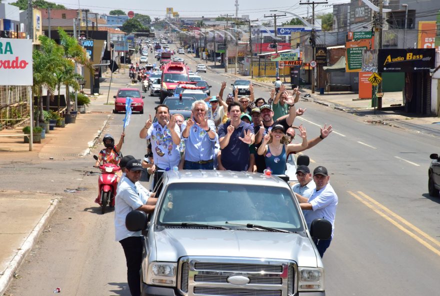 Leandro Vilela, candidato a prefeito de Aparecida de Goiânia, intensifica campanha com carreatas e propostas de desenvolvimento. (Foto: Jhonney Macena)