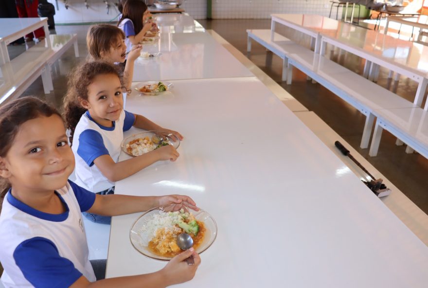 Medida viabiliza o fornecimento para uma alimentação mais variada, com melhor qualidade e quantidade aos estudantes da rede municipal de Educação de Goiânia