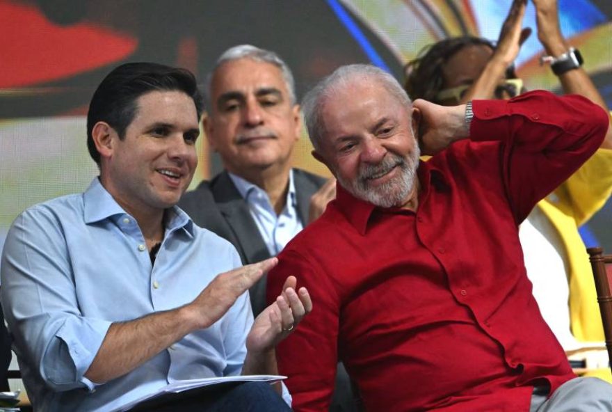 a-falta-de-cortesia-de-lula-com-hugo-motta-e-a-seletividade-da-memoria