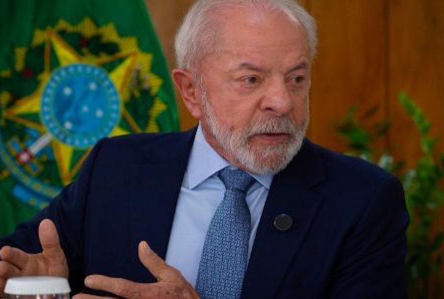 a-necessidade-de-mudar-a-jornada-de-trabalho-no-brasil