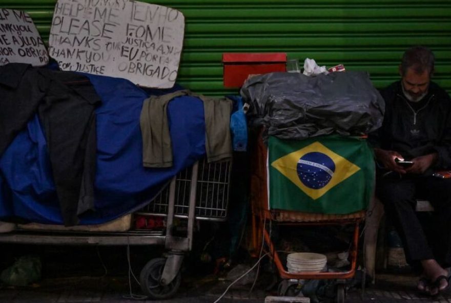 a-persistencia-da-pobreza-no-brasil a-persistencia-da-pobreza-no-brasil