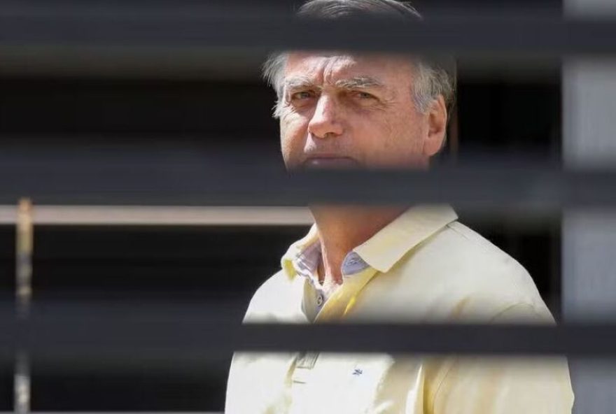 a-rotina-de-bolsonaro-na-papudinha3A-conversas2C-quentinhas-de-michelle-e-caminhadas-com-torres-e-silvinei a-rotina-de-bolsonaro-na-papudinha3A-conversas2C-quentinhas-de-michelle-e-caminhadas-com-torres-e-silvinei