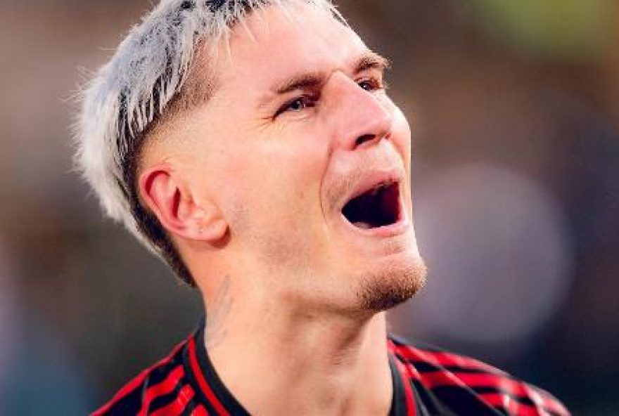 a-trajetoria-de-varela-no-flamengo3A-da-briga-ao-nome-gritado-em-titulo-emocionante