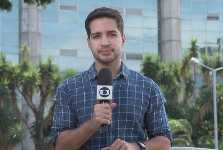 Gabriel foi esfaqueado no abdômen, pescoço e na perna. (Foto: Reprodução/TV Globo)