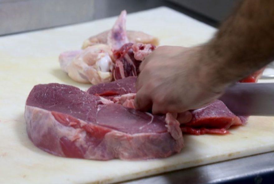 Além da China, que é a maior parceira comercial do País para a proteína animal, outras nações podem interromper as comprase favorecer mercado interno. (Foto: Fábio Pozzebom/Agência Brasil)