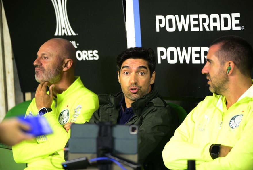 abel-ferreira-despista-sobre-renovacao-com-palmeiras-apos-vitoria-na-libertadores