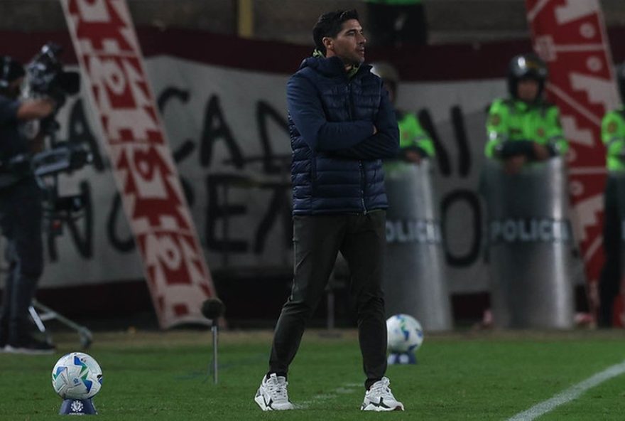 abel-ferreira-elogia-dupla-vitor-roque-e-flaco-lopez-apos-vitoria-do-palmeiras3A-noite-perfeita-na-libertadores-2025