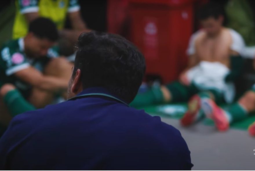 abel-ferreira-motiva-elenco-em-virada-incrivel3A-os-bastidores-da-vitoria-do-palmeiras-no-classico