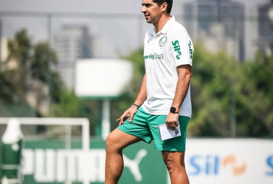 abel-ferreira-retorna-aos-treinos-no-palmeiras-e-mantem-time-na-briga-pelo-titulo-do-brasileirao