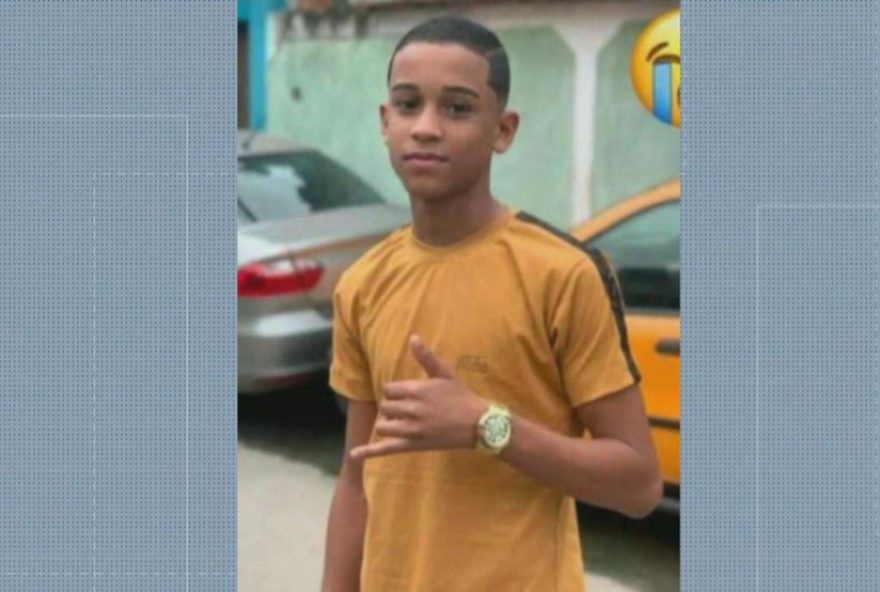 absolvicao-de-policiais-em-caso-de-morte-de-adolescente-gera-controversias-e-protestos absolvicao-de-policiais-em-caso-de-morte-de-adolescente-gera-controversias-e-protestos