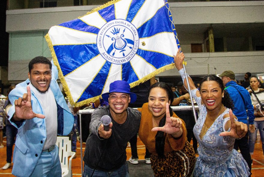 academicos-de-niteroi-abre-temporada-de-ensaios-de-rua-na-amaral-peixoto