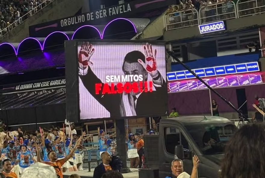 academicos-de-niteroi-decide-nao-usar-memes-de-bolsonaro-e-homenageia-lula-em-ensaio-tecnico academicos-de-niteroi-decide-nao-usar-memes-de-bolsonaro-e-homenageia-lula-em-ensaio-tecnico