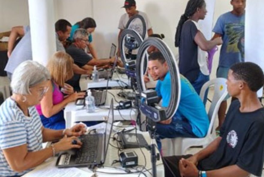 acao-do-tre-oferece-servicos-eleitorais-gratuitos-em-feira-de-santana3B-participe-agora