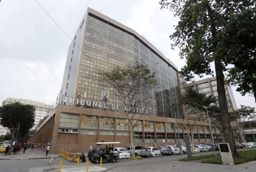 acao-social-no-palacio-da-justica-do-rj3A-atendimentos-gratuitos-e-feira-de-artesanato