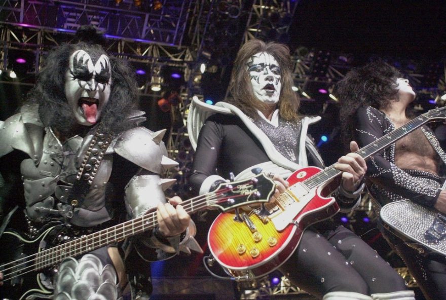 ace-frehley2C-lendario-guitarrista-do-kiss2C-falece-aos-74-anos-deixando-um-legado-iconico-no-rocknroll