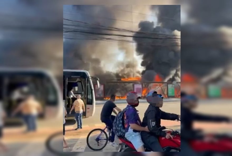 acidente-aereo-em-sao-paulo3A-incendio-gera-densa-fumaca-na-zona-oeste