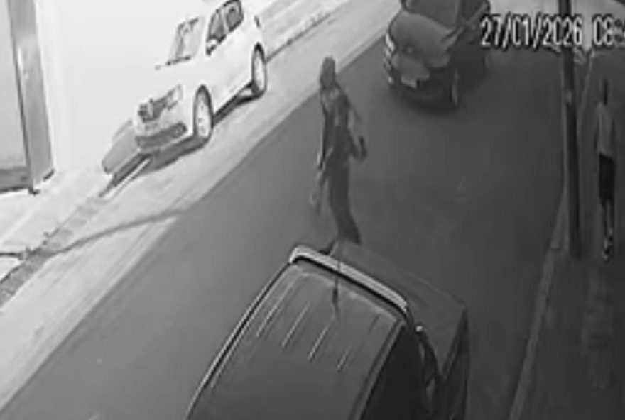 acidente-chocante-no-rio-grande-do-sul3A-mulher-atropelada-e-carro-so-para-apos-bater-em-poste-e-parede.-acompanhe-os-detalhes acidente-chocante-no-rio-grande-do-sul3A-mulher-atropelada-e-carro-so-para-apos-bater-em-poste-e-parede.-acompanhe-os-detalhes