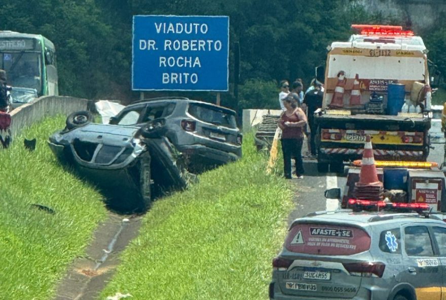 acidente-com-capotamento-deixa-feridos-na-rodovia-adhemar-de-barros-em-campinas3A-4-pessoas-se-feriram-leve acidente-com-capotamento-deixa-feridos-na-rodovia-adhemar-de-barros-em-campinas3A-4-pessoas-se-feriram-leve