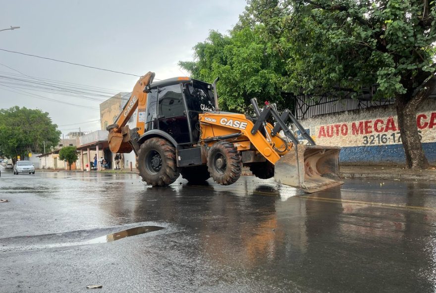 acidente-com-trator-fere-criancas-em-montes-claros3A-pais-devem-supervisonar-na-via-publica