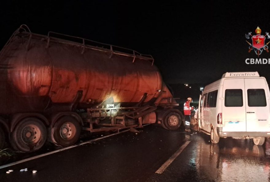 acidente-com-van-de-universitarios-na-br-0203A-detalhes-da-colisao-e-estado-dos-estudantes2C-segundo-prf acidente-com-van-de-universitarios-na-br-0203A-detalhes-da-colisao-e-estado-dos-estudantes2C-segundo-prf