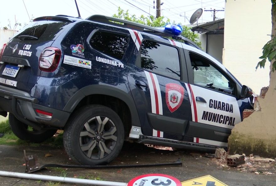 acidente-da-guarda-municipal-de-londrina-danifica-muro-de-casa3A-detalhes-e-providencias-apos-colisao-no-transito