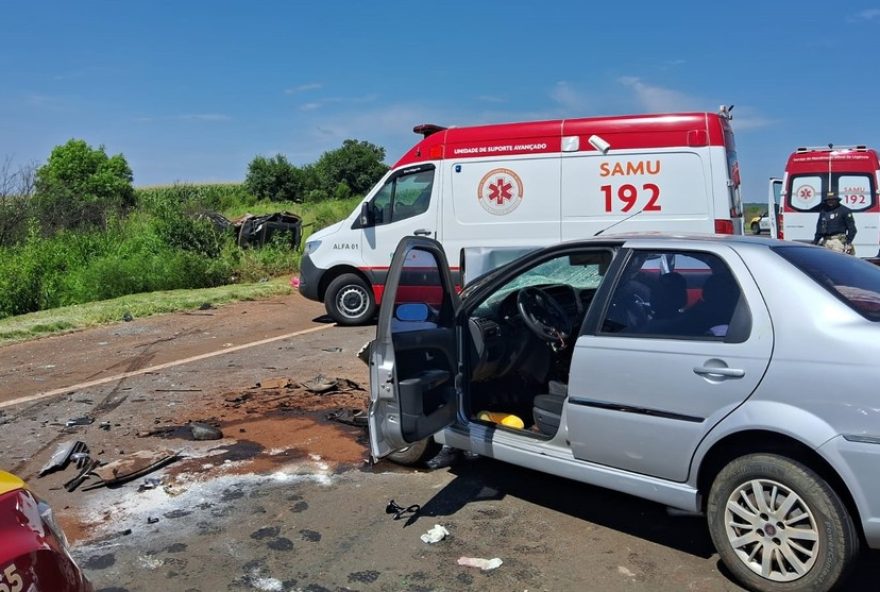 acidente-de-carro-com-adolescente-no-porta-malas-resulta-em-tres-mortes-no-parana3A-investigacoes-em-andamento.-acompanhe-no-g1