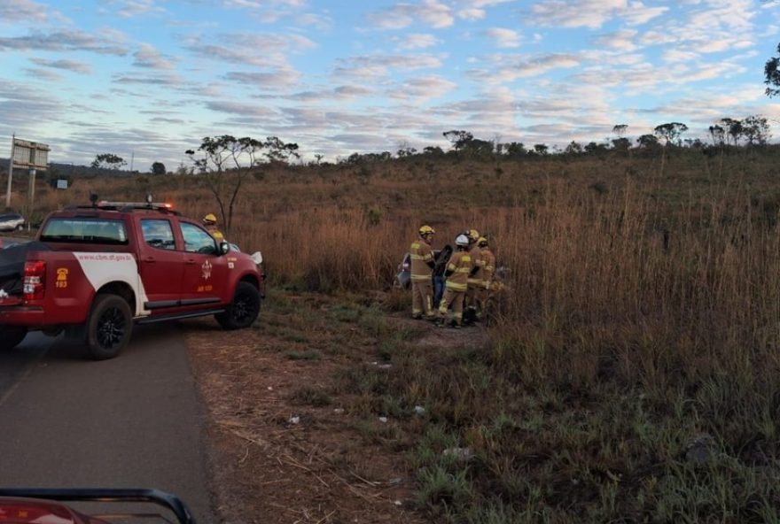 acidente-de-carro-deixa-6-pessoas-feridas-em-santa-maria2C-df3A-ultimas-noticias.-fique-por-dentro-das-atualizacoes-do-acidente-e-mais-noticias-regionais-no-canal-de-df