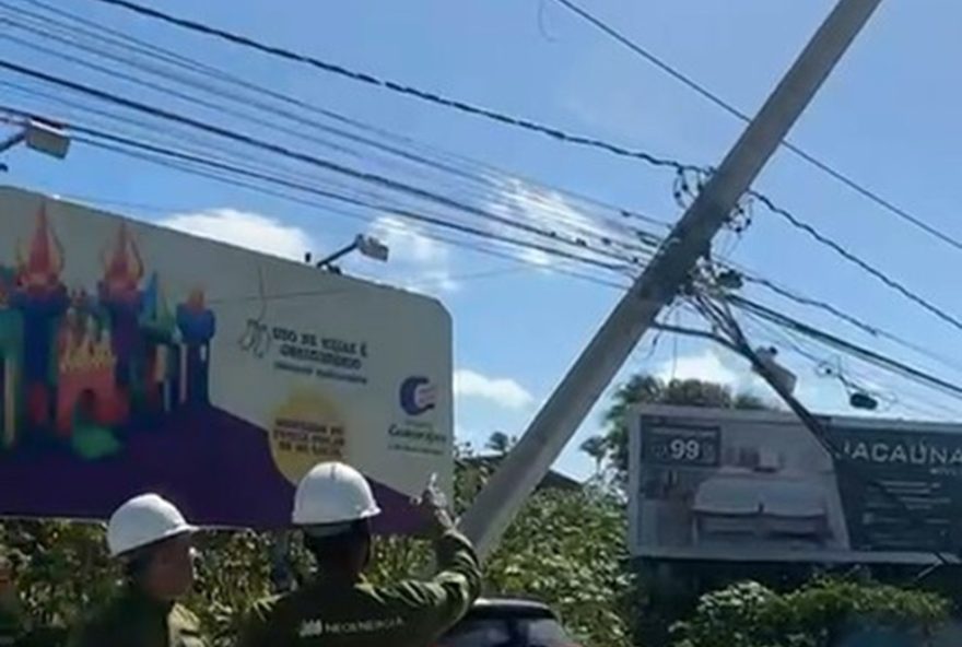 acidente-de-carro-deixa-mais-de-mil-pessoas-sem-energia-em-jaboatao-dos-guararapes