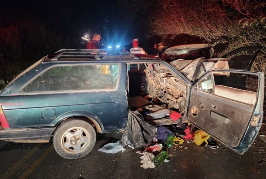 acidente-de-transito-em-sao-jose-do-rio-pardo-deixa-seis-pessoas-feridas3A-criancas-entre-as-vitimas