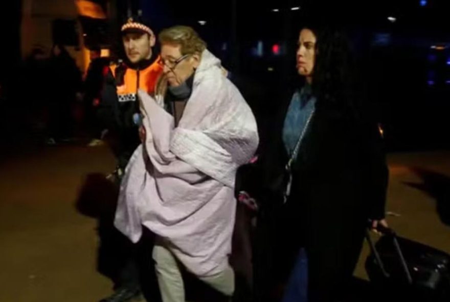 acidente-de-trens-na-espanha-deixa-39-mortos3A-misterio-e-perplexidade-rondam-investigacoes acidente-de-trens-na-espanha-deixa-39-mortos3A-misterio-e-perplexidade-rondam-investigacoes