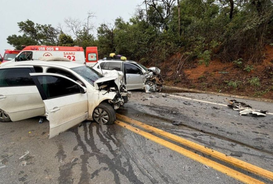 acidente-deixa-10-vitimas-na-br-365-em-mg3B-trecho-contabiliza-63-em-tres-dias acidente-deixa-10-vitimas-na-br-365-em-mg3B-trecho-contabiliza-63-em-tres-dias